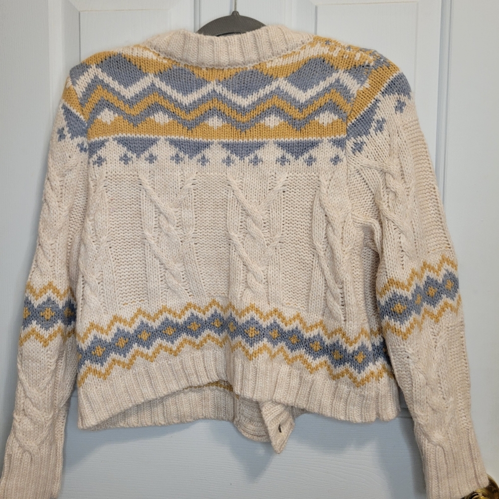 Sweater - Picture 2 of 2